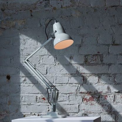 AN ORIGINAL 1227 DESK LAMP - Image 2