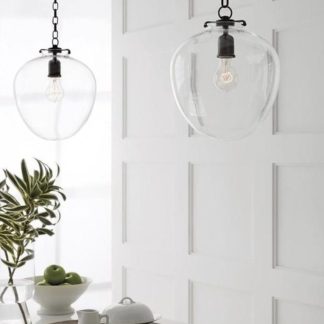 katie_acorn_pendant_insitu_01