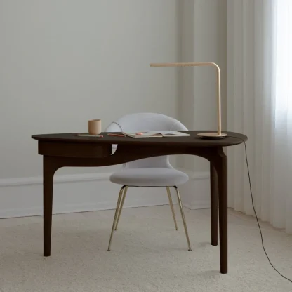 VI OMNI TABLE LAMP W/ USB CHARGING - Image 5