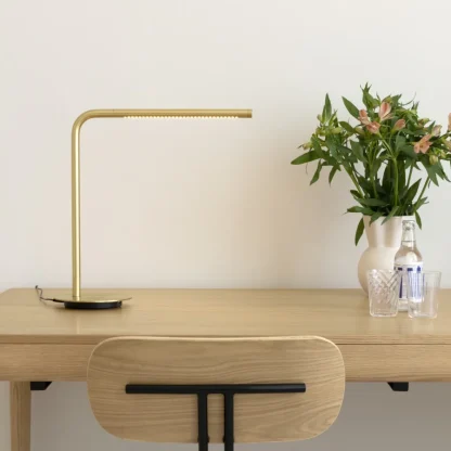 VI OMNI TABLE LAMP W/ USB CHARGING - Image 2