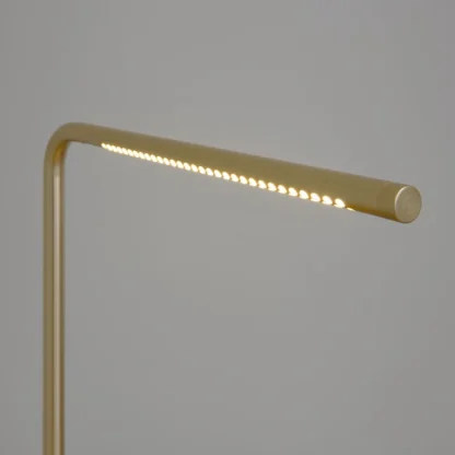 VI OMNI TABLE LAMP W/ USB CHARGING - Image 9